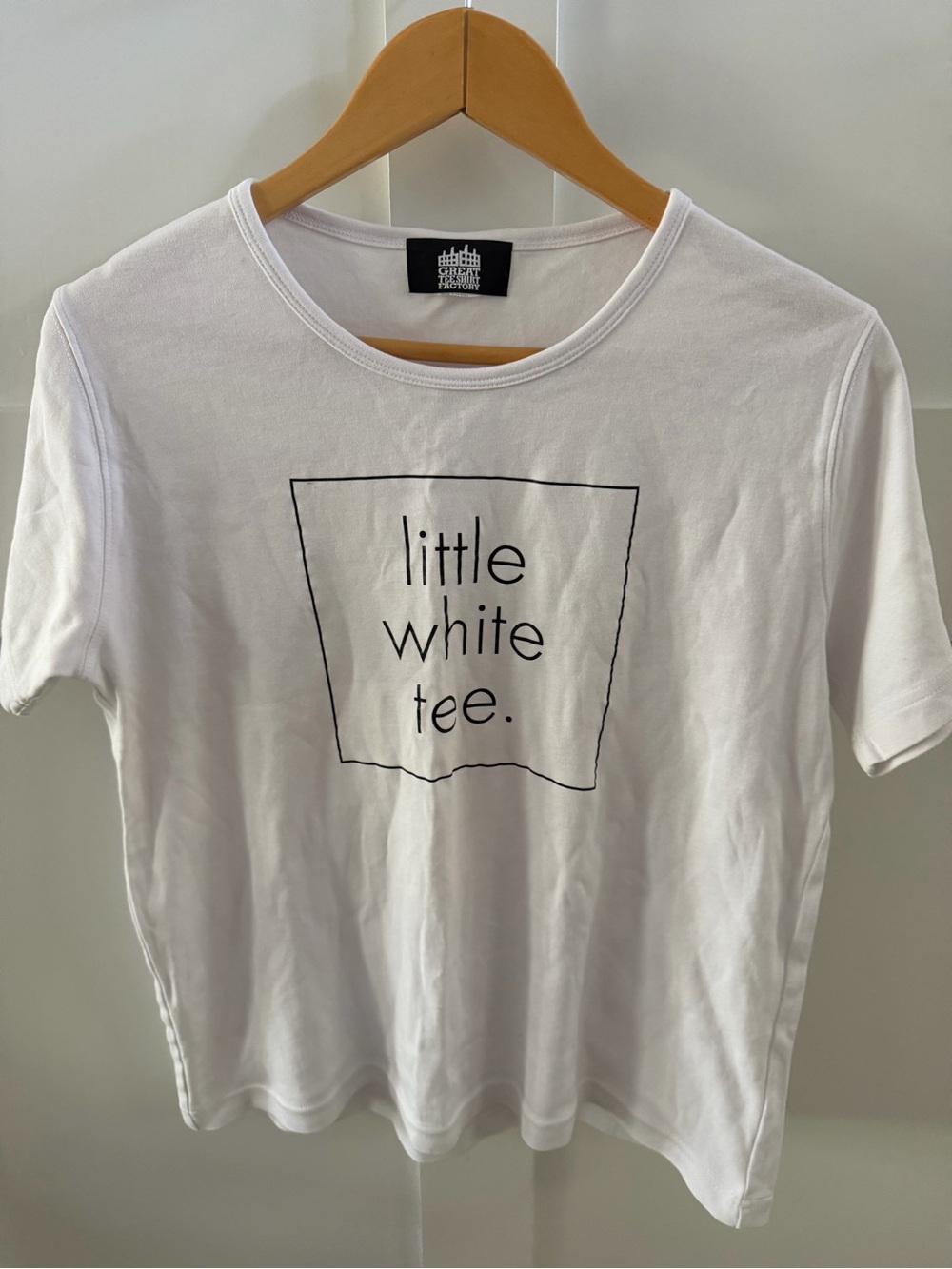 Women’s Little White Tee Boxy Graphic T-Shirt Size Medium